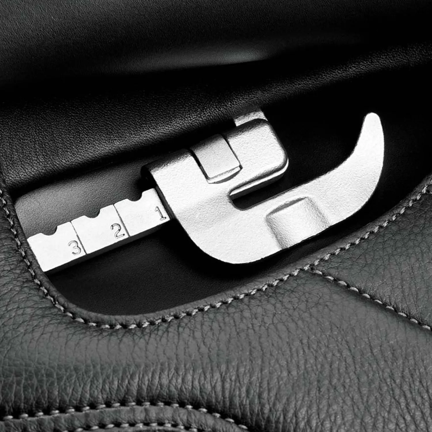 Clearance SADDLERY BRANDS INTL Bates Dressage+ Luxe Leather Saddle Black