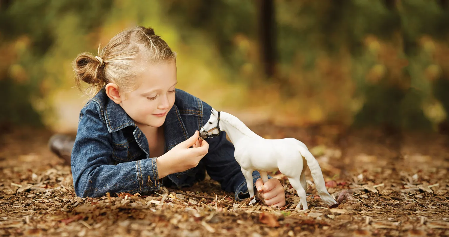 REEVES INTERNATIONAL Breyer® Traditional® Snowman