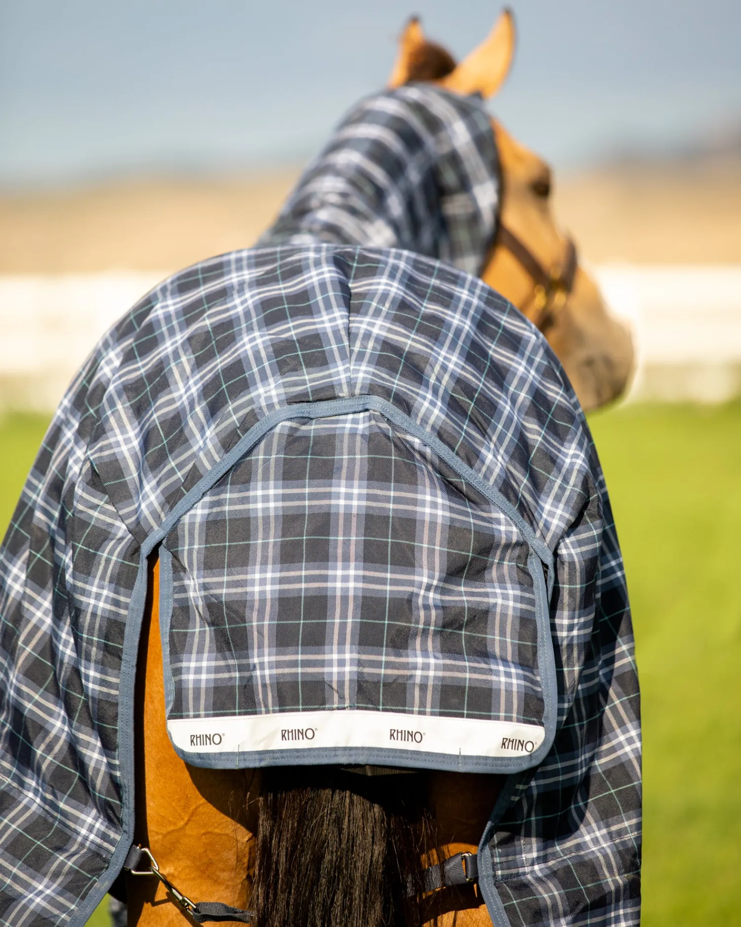 New HORSEWARE ® Ireland Rhino® Plus Turnout Sheet