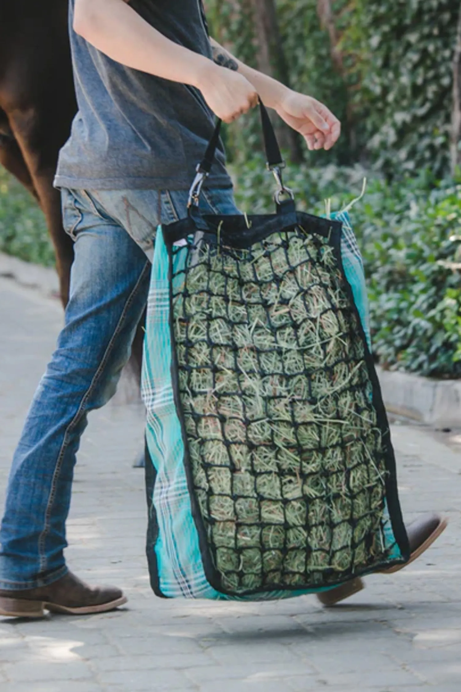 KENSINGTON ™ Slow Feed 2-Flake Hay Bag