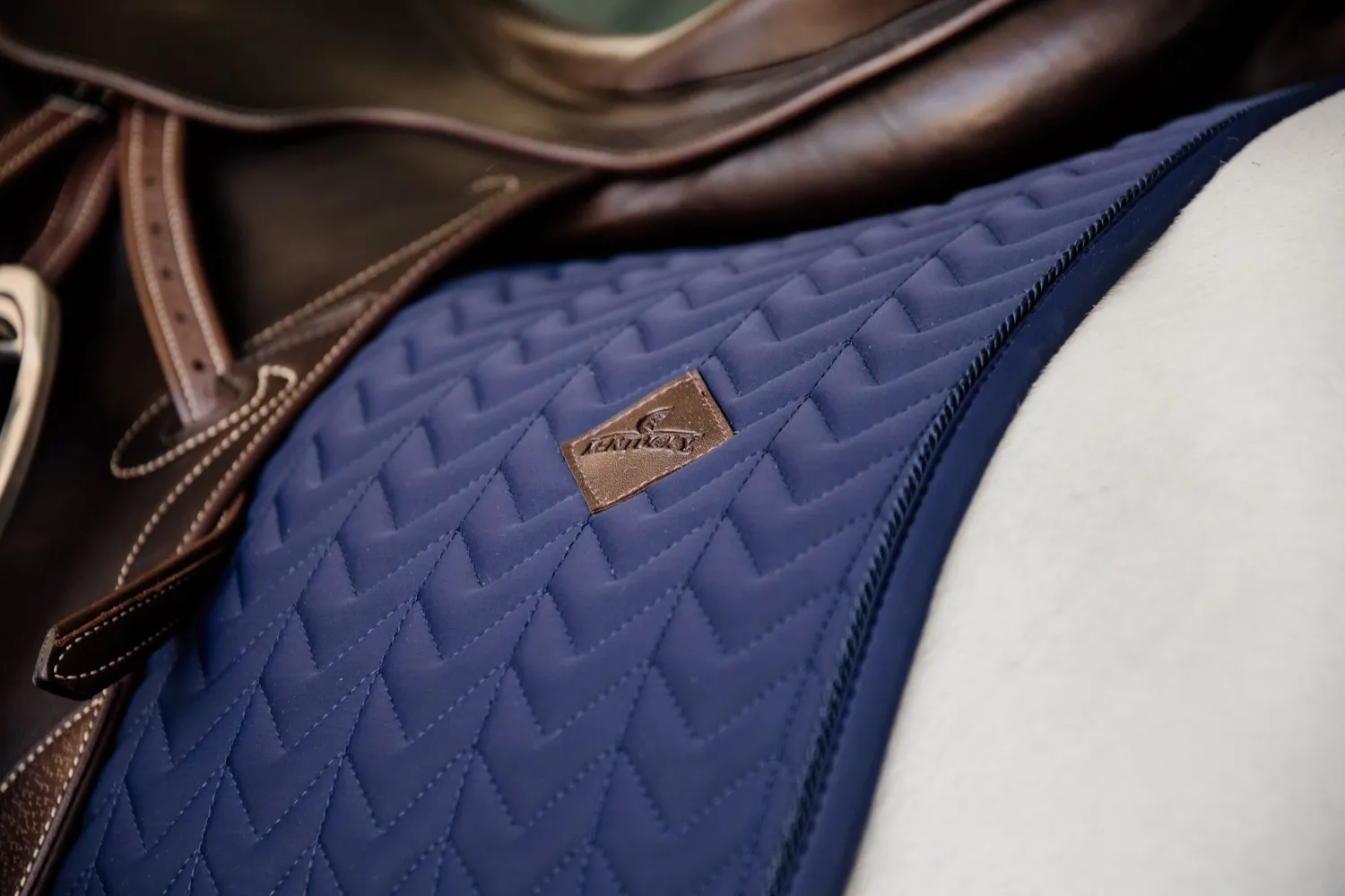 New KENTUCKY HORSEWEAR Fishbone Dressage Pad
