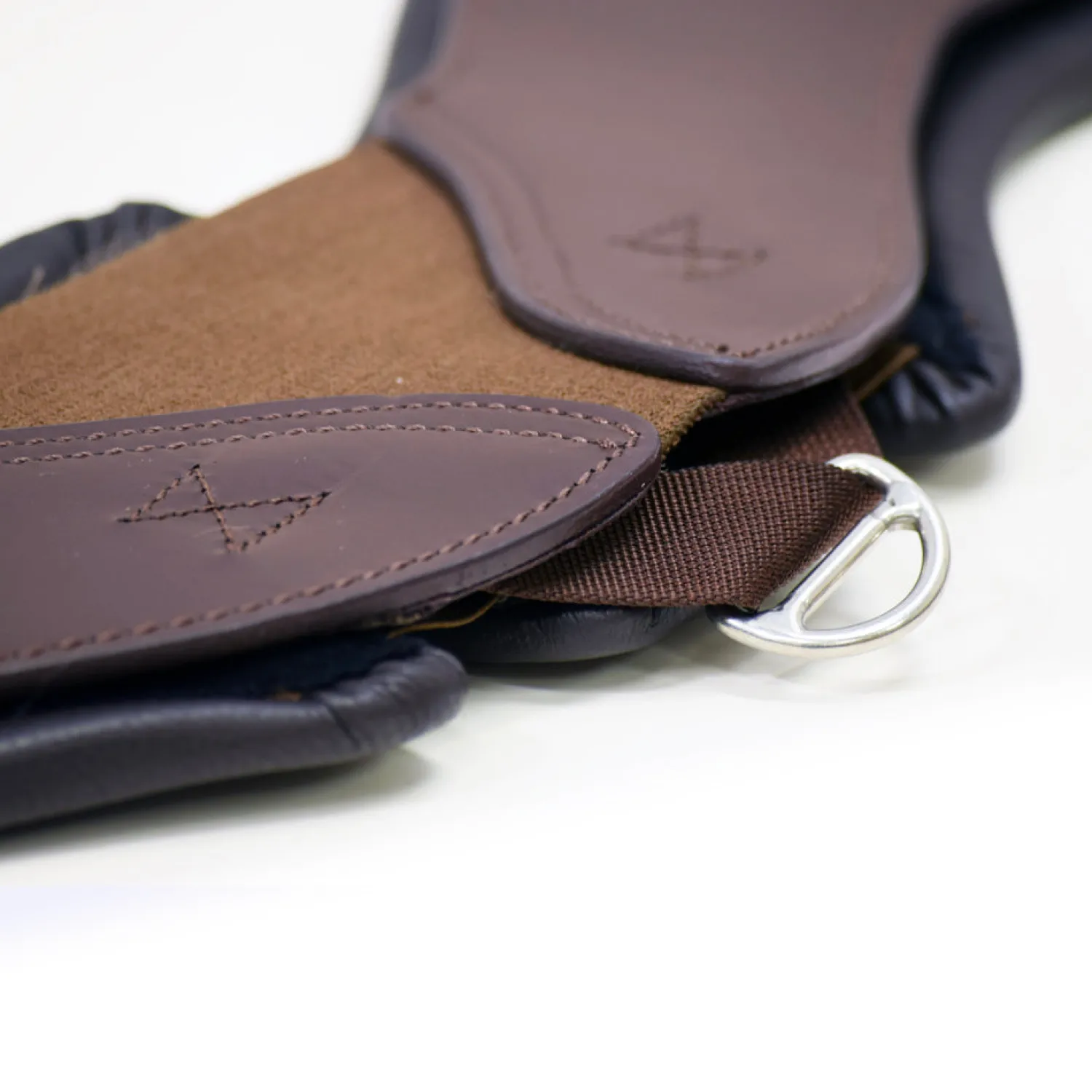 New TOTAL SADDLE FIT StretchTec Shoulder Relief Dressage Girth™ with Leather Liner