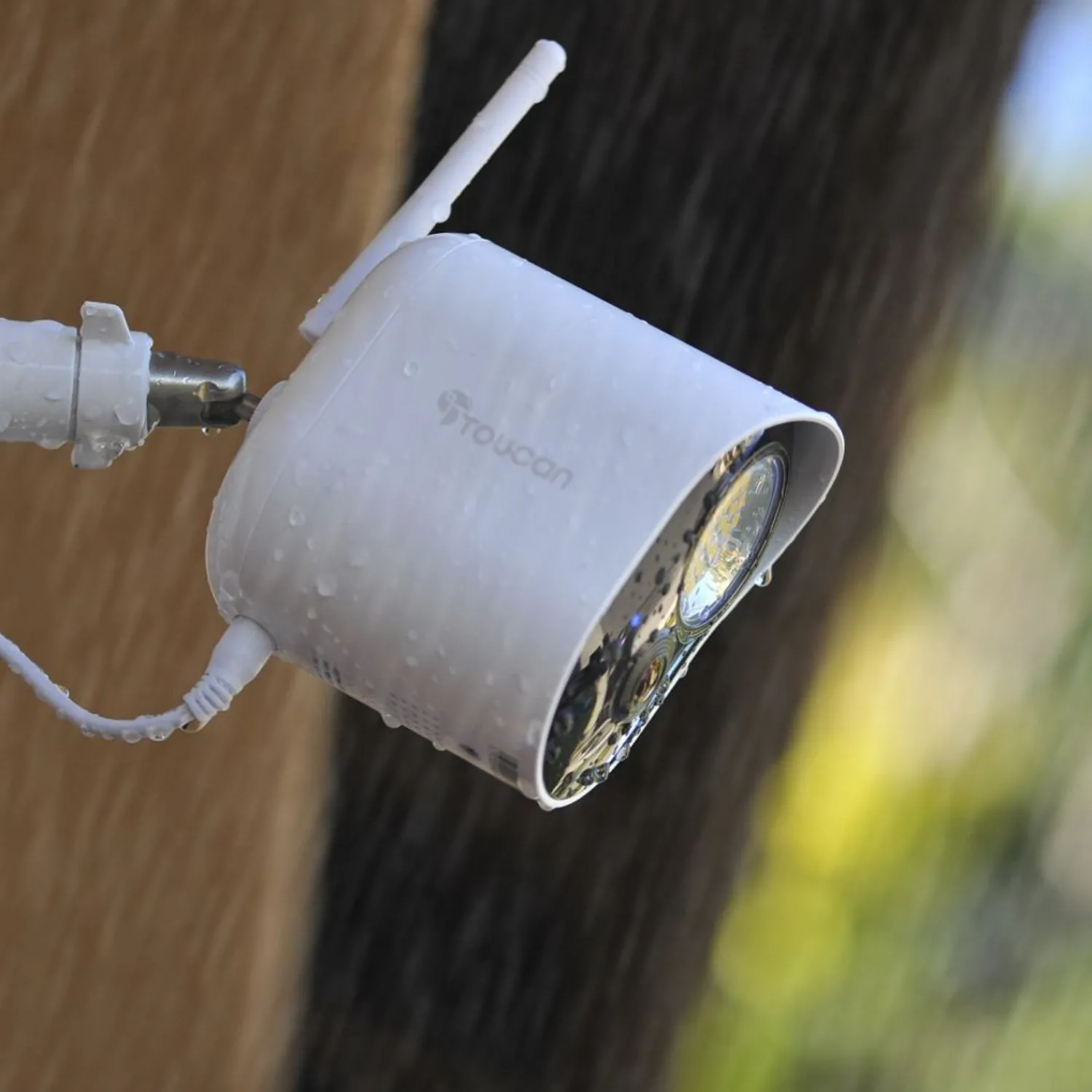 Hot FULFILLMENT SERVICES Toucan® Security Floodlight Camera